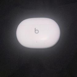 White Beats Studio Buds