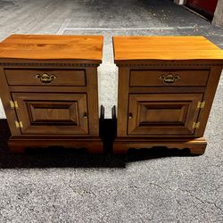 2 Vintage Nathan Hale Pine Nightstands