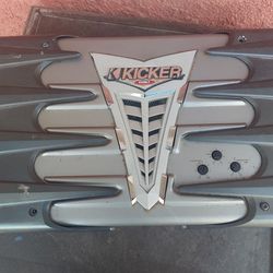 AMPLIFICADOR AMPLIFIER KICKER 2 CHANELS GOOD CONDICIÓN ABLO ESPAÑOL