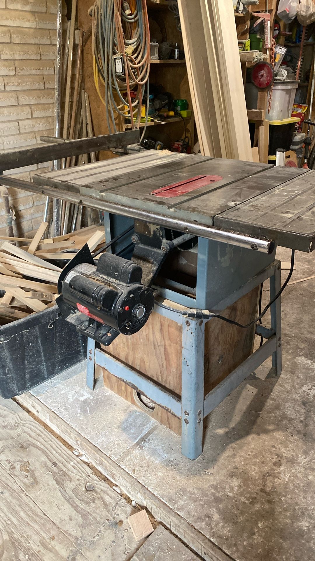 Delta Table Saw