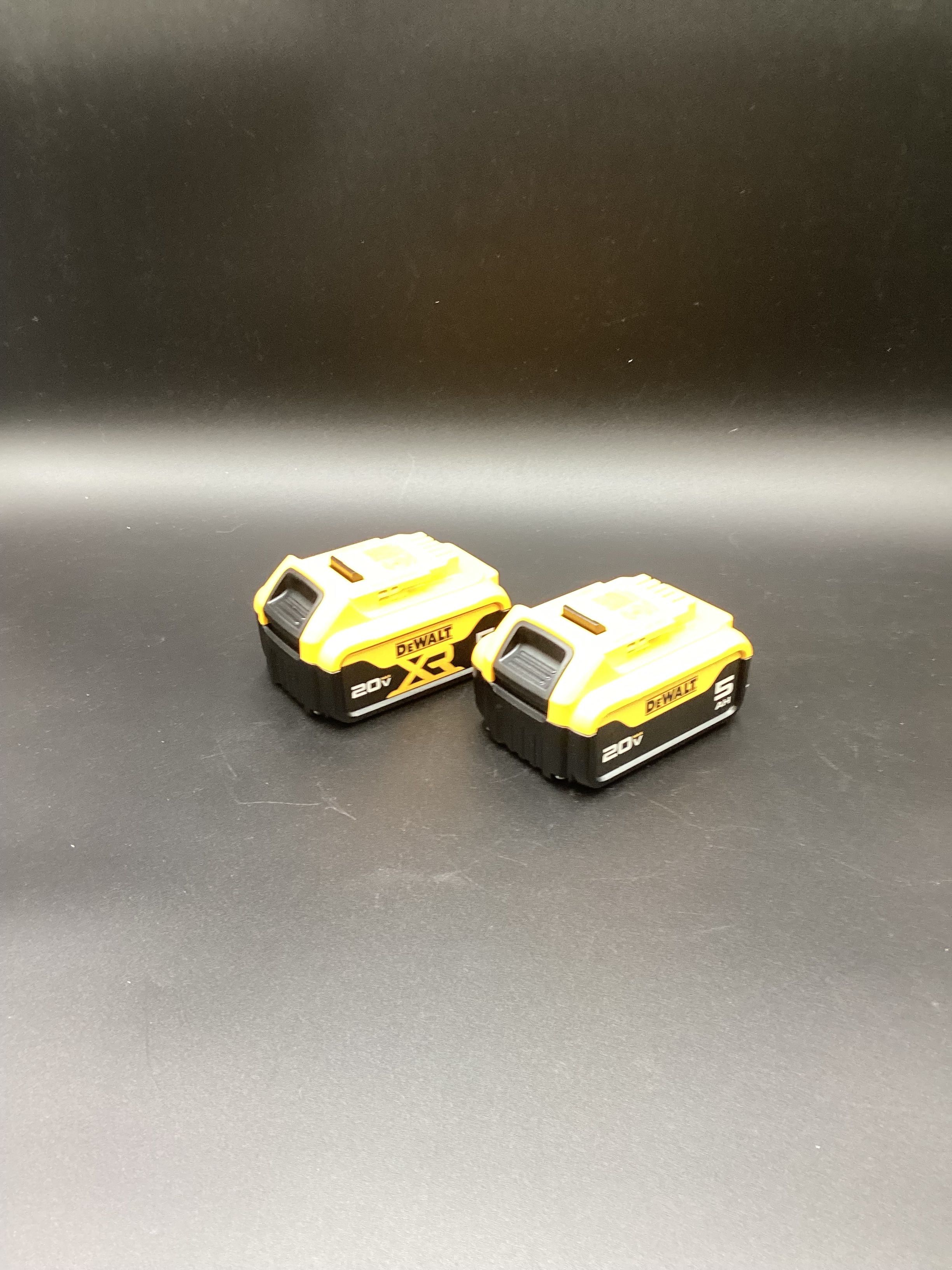 DEWALT 20V XR 5.0 BATTERY(EACH)**(FINANCIAMOS/WE FINANCE)**