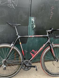 Full carbon road bike with 404 wheels testing waters