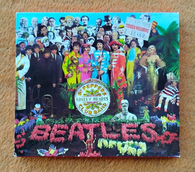 Beatles Sgt Pepper's Lonely Hearts Club Band UK / Holland Import CD Complete