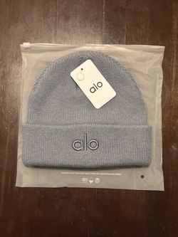 Brand New ALO Yoga grey ribbed knit beanie