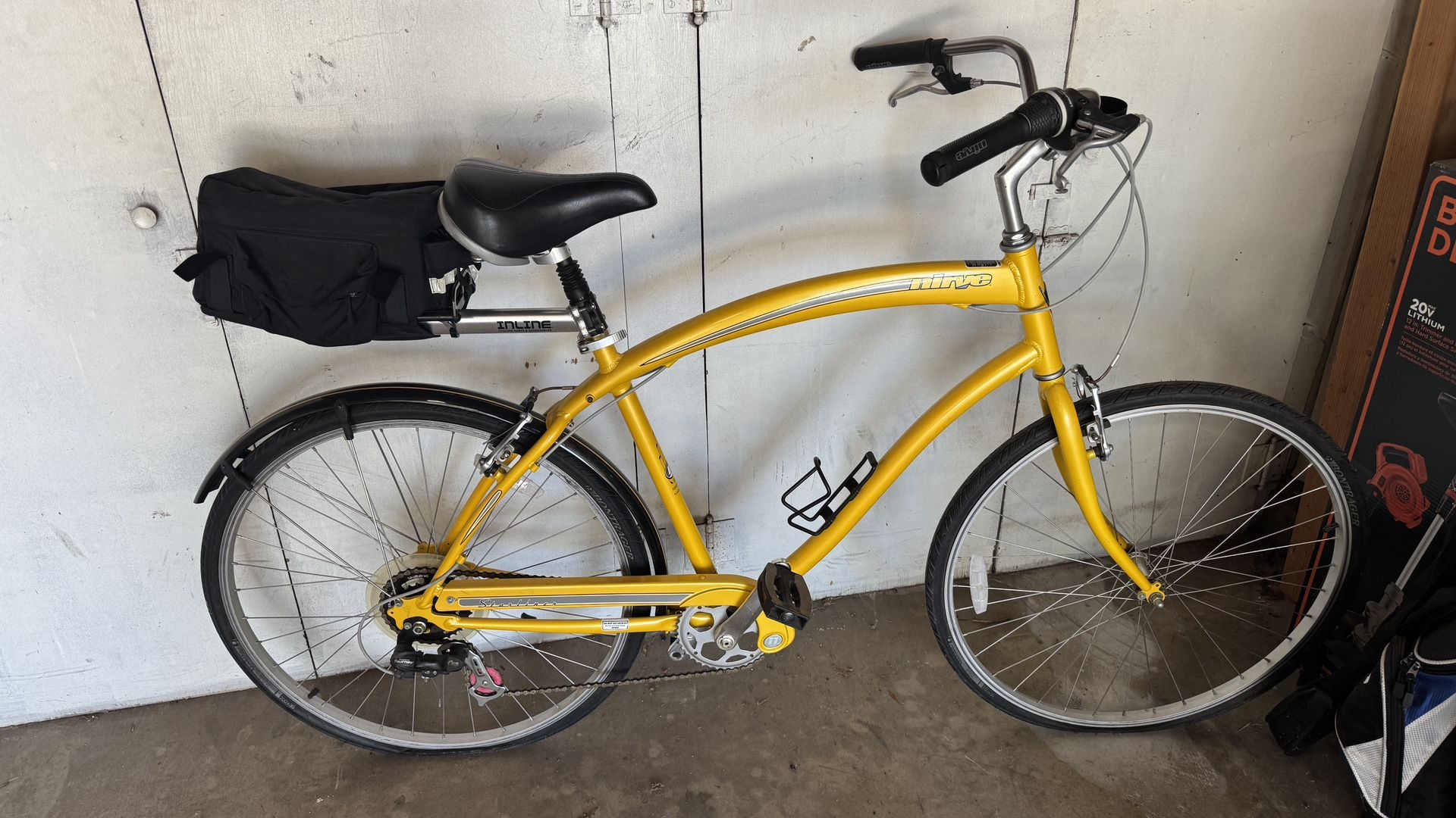 Beach Cruiser Bicycle Bike Nirve With Extras