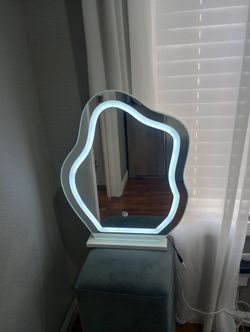 Lighted Vanity Mirror