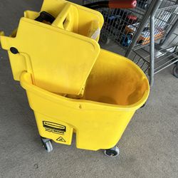 Rubbermaid Mop Bucket 