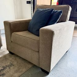 Ashley Furniture Light Gray Lounge Chair