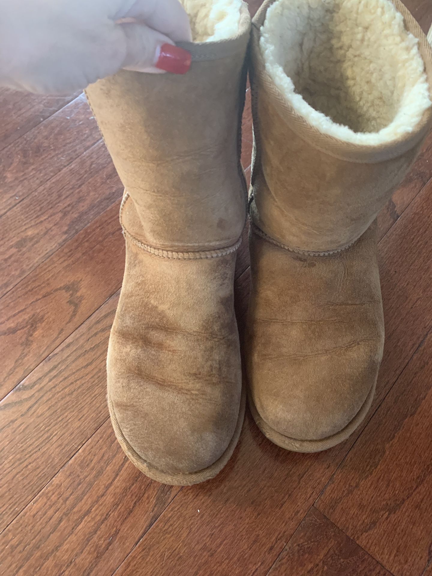 Women’s ugg size 9