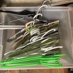 Plastic Hangers 