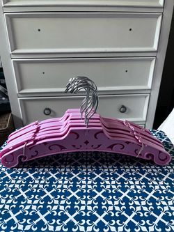 12 pink  hangers