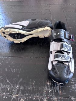 Cycle shoes size 7