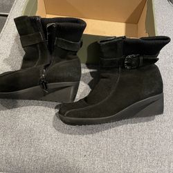 Girls Boots