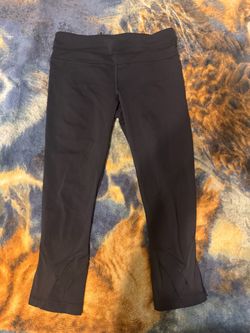 Lululemon Black Cropped Athletic Leggings