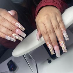 Nails 