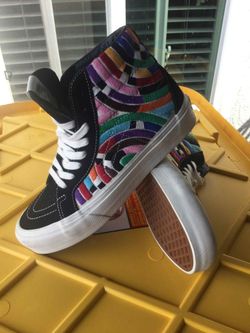 New vans size (8.5 women's)(7 Men's)