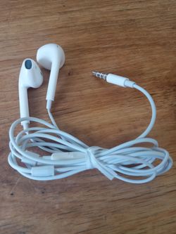 WIRED EARPHONES FOR IPHONES & PHONES