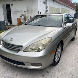 2004 Lexus ES 330