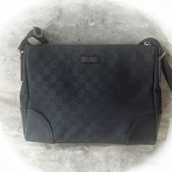 Gucci GG Canvas Messenger Crossbody Bag