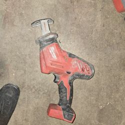 Milwaukee  Saws Assortment Of Cutters