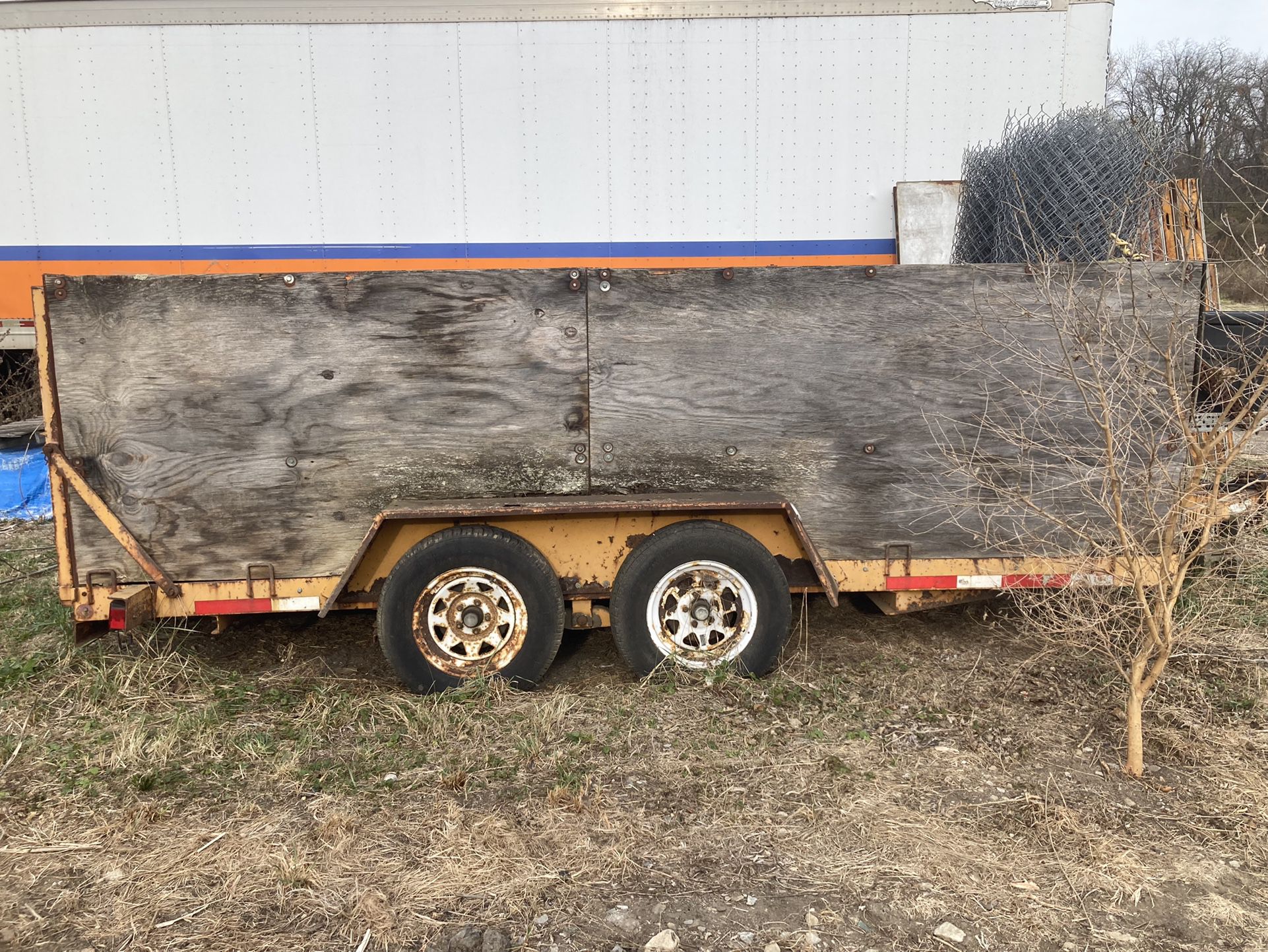 7x14 utility trailer with pintle hitch and storage box
