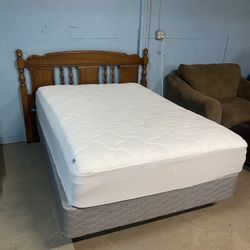 Nice Full Size Wooden Bed (delivery available read details)