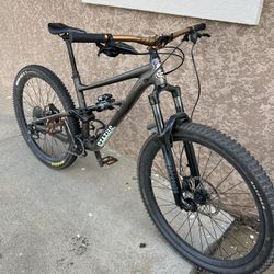 specialized status s3 medium, With T2 Pro XTR 2-Bike Hitch Rack 