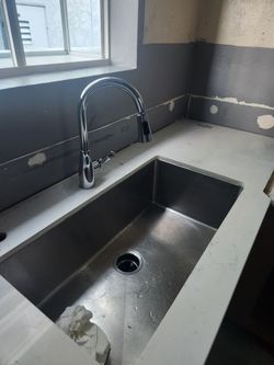 Sink for restaurant