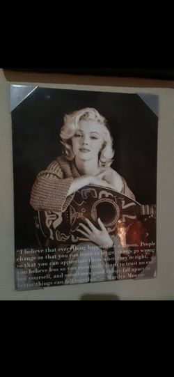 Marilyn Monroe Wall Decor $15.00 cash only (serious buyers)