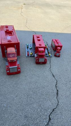Lighting McQueen mack trailers