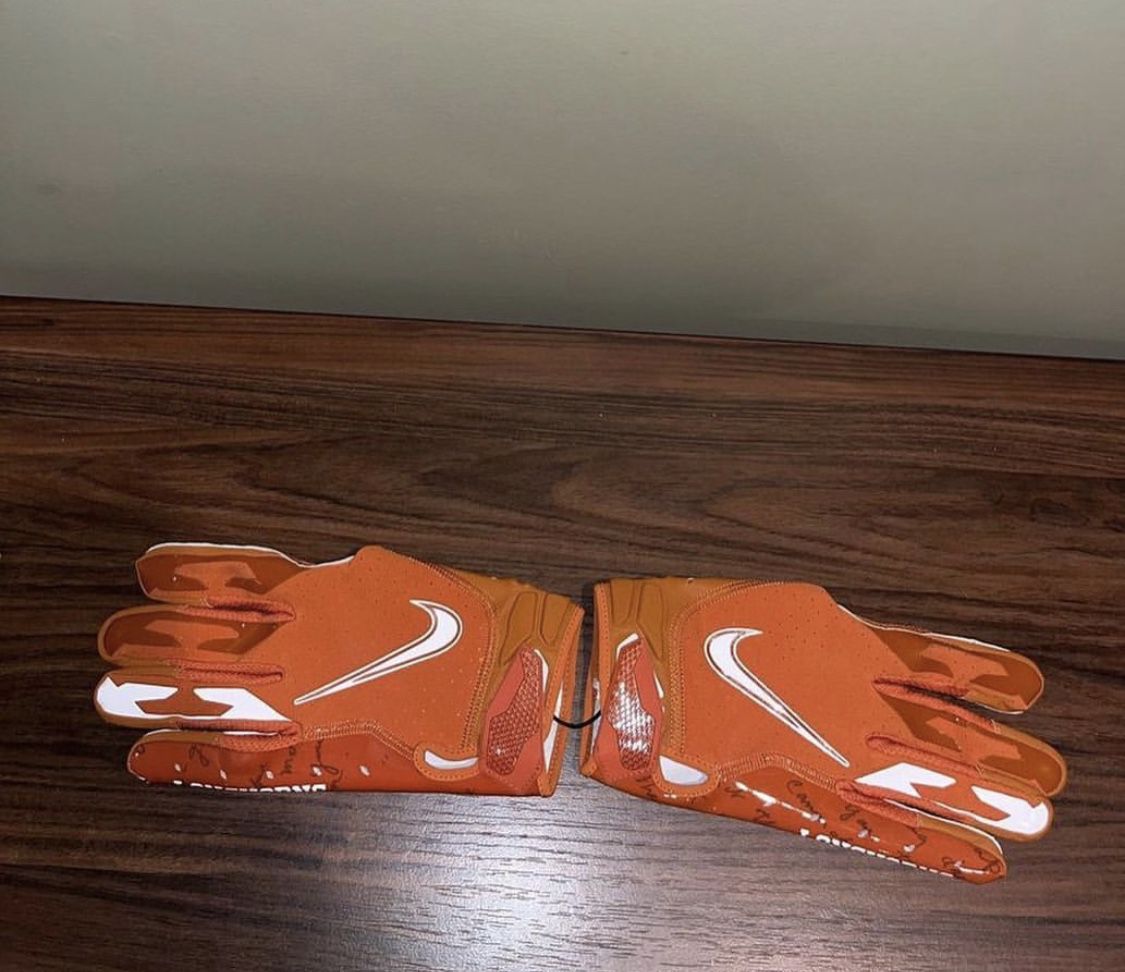 texas football gloves dm me for price and info for Sale in Providence, RI -  OfferUp