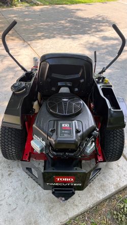TimeCutter 42 in. Briggs and Stratton 22 HP V-Twin Gas Dual Hydrostatic Zero Turn Riding Mower with
