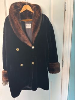 Scandinavian Faux-Fur Women’s coat Medium CASH ONLY