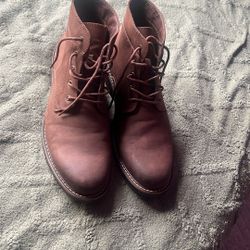 Men’s Shoes Size  10.5 