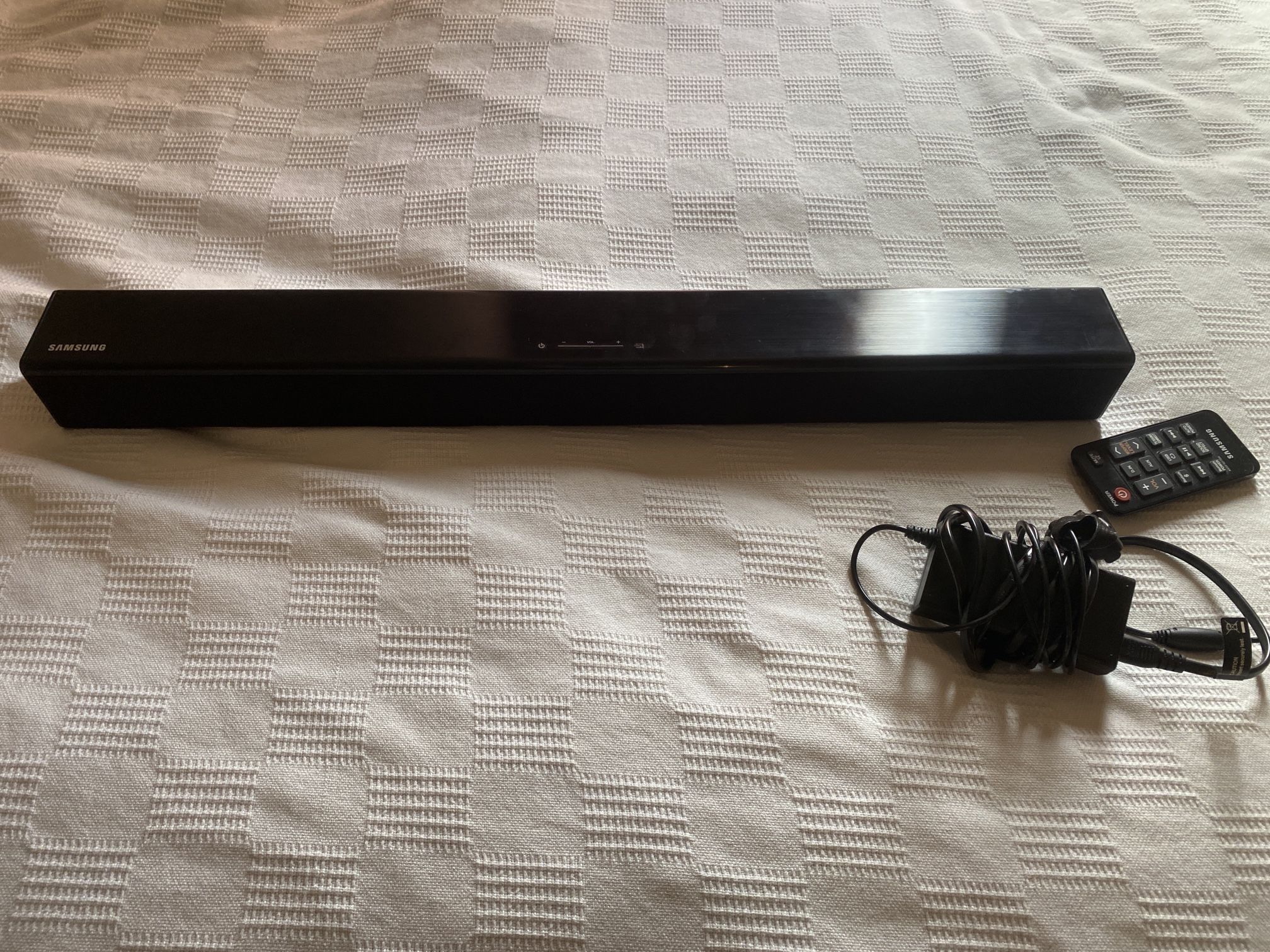Samsung HW-J250/ZA Bluetooth Soundbar