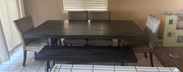 Kitchen table