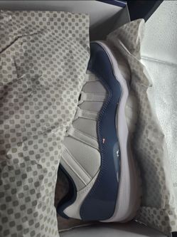 Retro Low Jordan 11's
