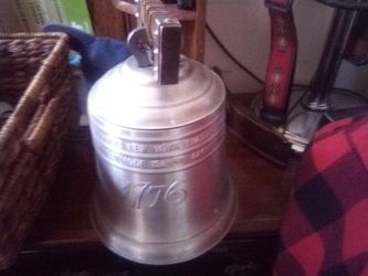 Cooler to keep drinks cold