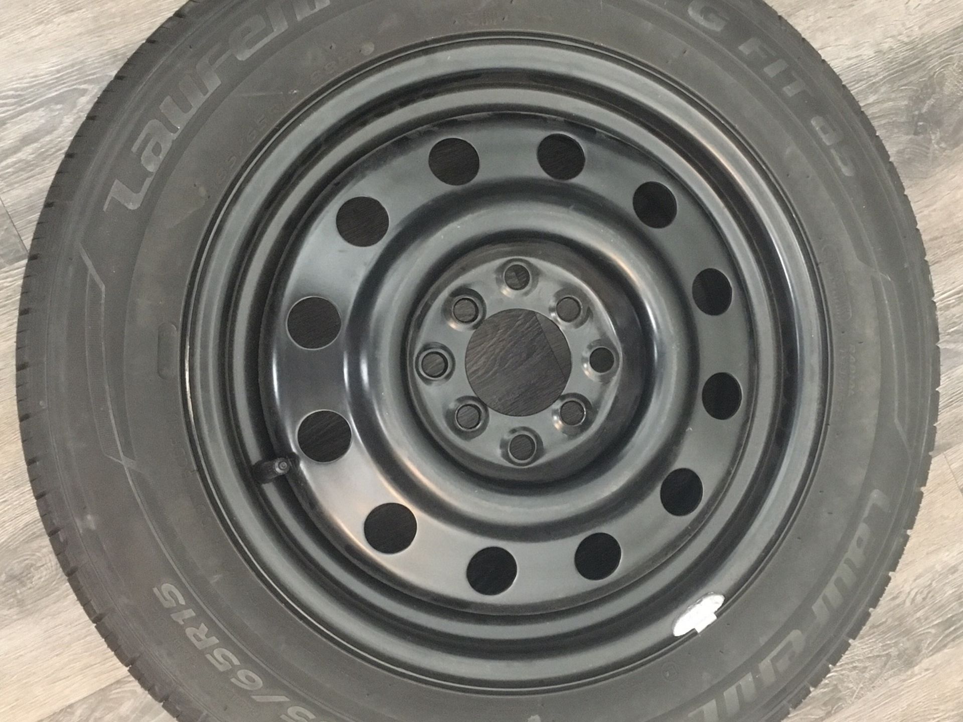 Car Tire And Rim 185/65R15 88H