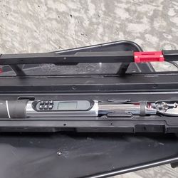 Husky
3/8 in. Electronic Torque Wrench