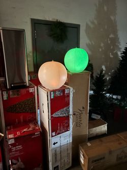 4 pcs solar floating pool lights. Outdoor solar garden lights.