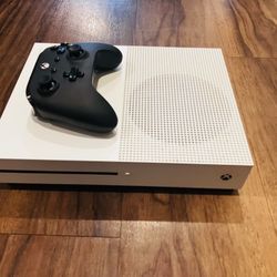 XBOX ONE S 1.6 TB STORAGE (WHITE)
