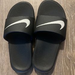 Nike Slides 