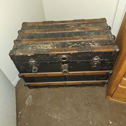 Old  Chest
