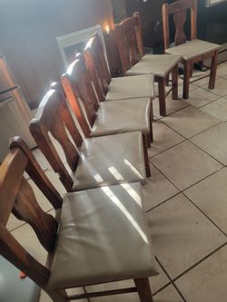 6 sillas de madera buenas condiciones