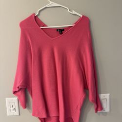 Women’s Tops – Size Medium (7 total)