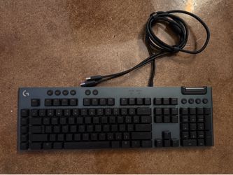 Logitech G815 LIGHTSYNC RGB Mechanical Gaming Keyboard