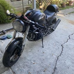 2002 Ducati 750 Monster