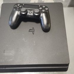 PS4 Slim 500gigs + Controller