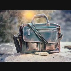 Brand New, genuine unopened Buffalo Leather Pilot Bag (Kodiakleather!)